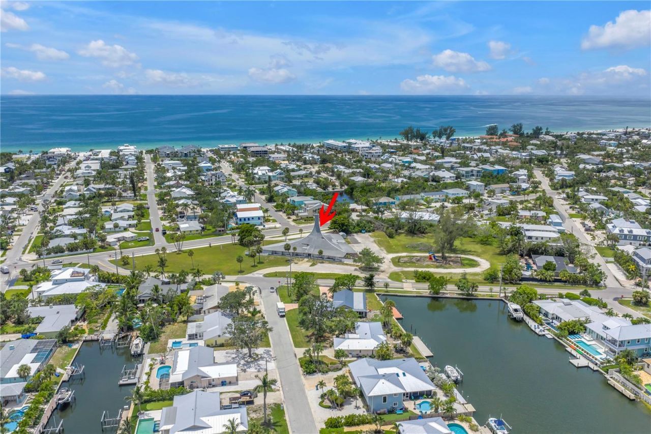 6608 Marina Drive, Holmes Beach, FL 34217 Photo