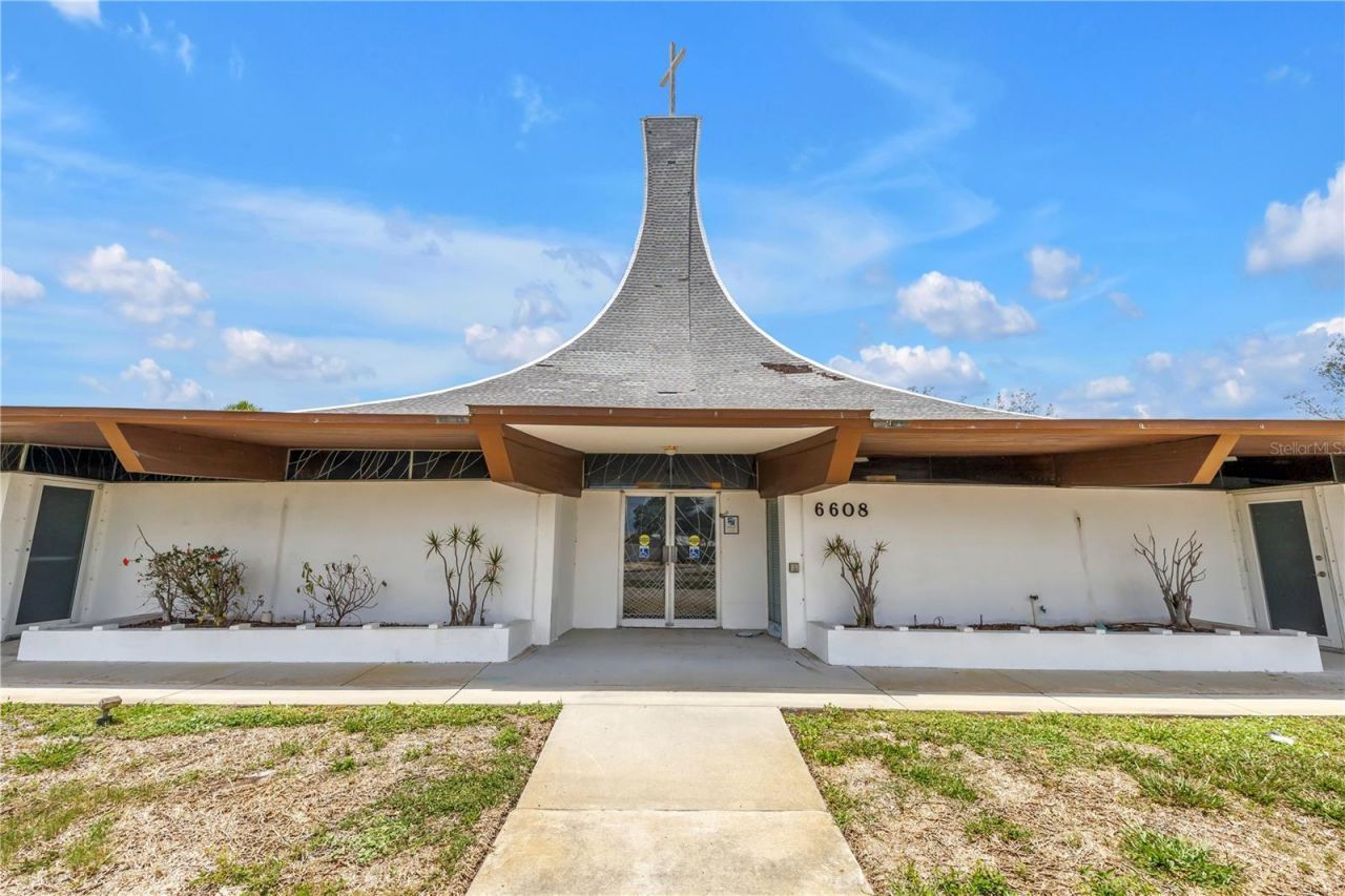 6608 Marina Drive, Holmes Beach, FL 34217 Photo