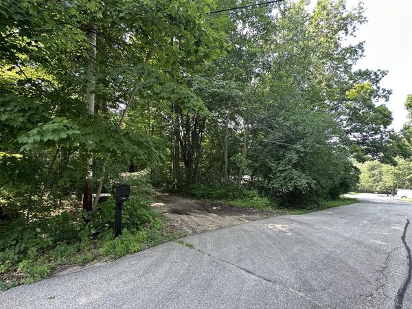 525 WOODLAND DRIVE, Colgate, WI 53017