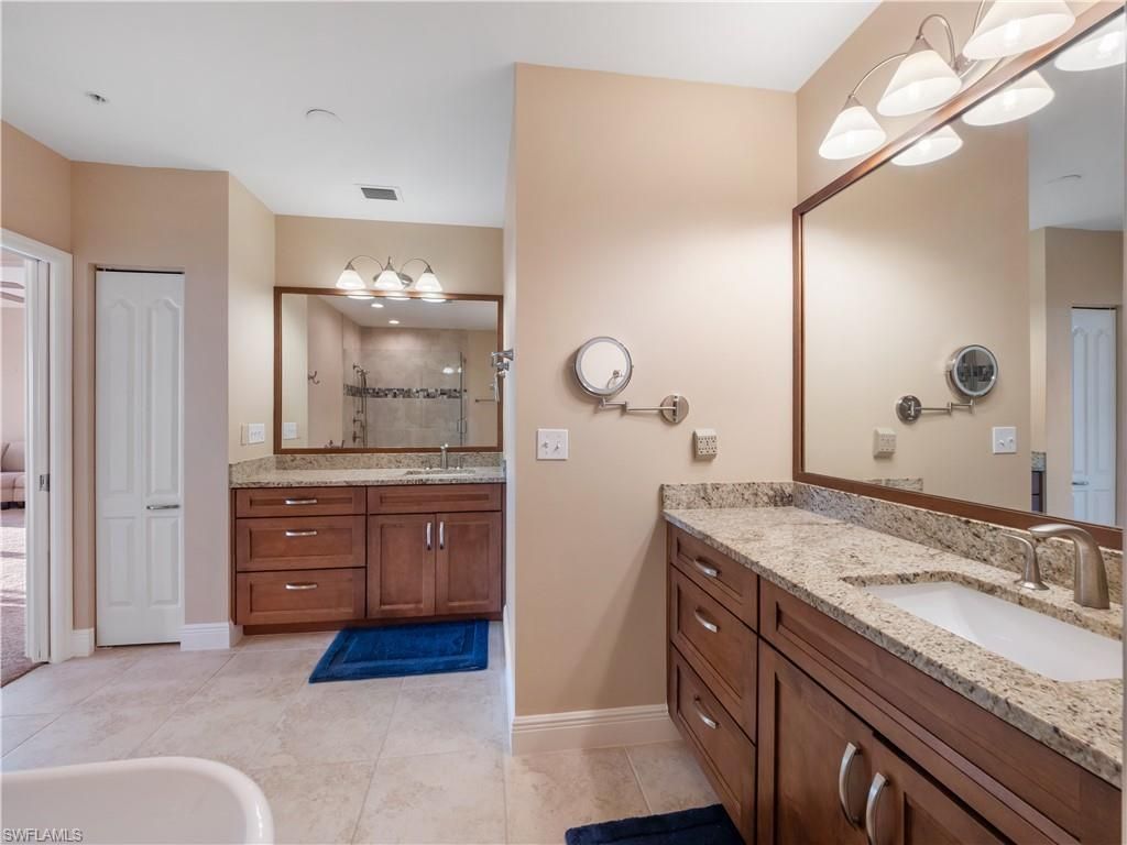 14819 Laguna Dr, Unit 703, Fort Myers, FL 33908 Photo