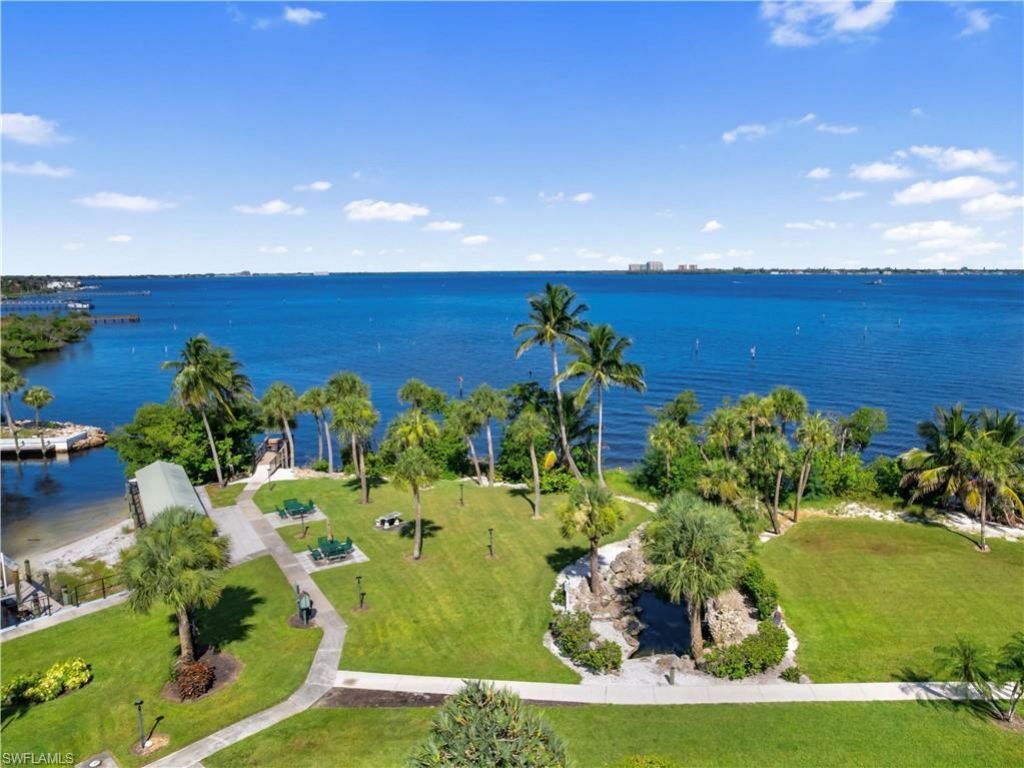 14819 Laguna Dr, Unit 703, Fort Myers, FL 33908 Photo