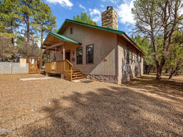 2882 VERDE Road, Overgaard, AZ 85933