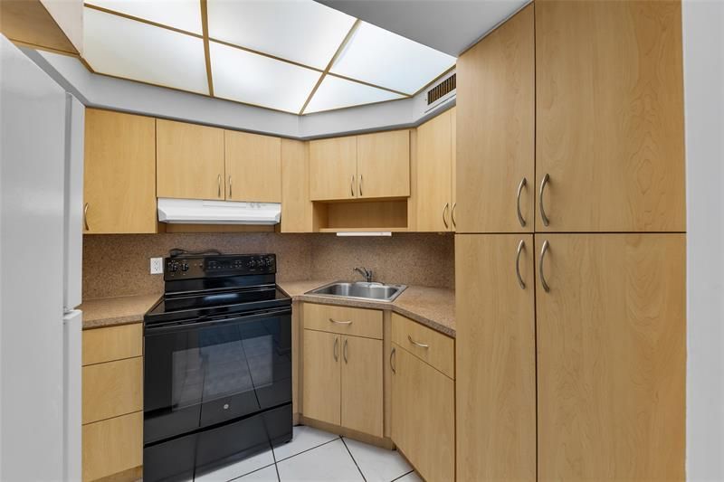 2151 NE 42nd Court, Unit 230, Lighthouse Point, FL 33064 Photo