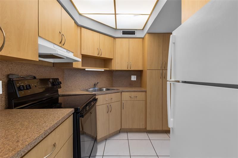 2151 NE 42nd Court, Unit 230, Lighthouse Point, FL 33064 Photo