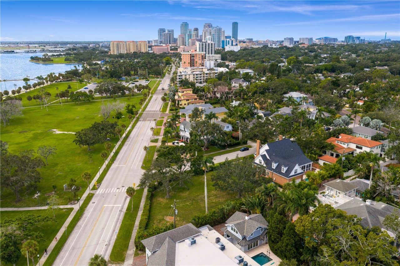 1500 N Shore Drive Ne, Saint Petersburg, FL 33704 Photo