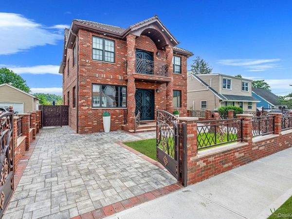 183 Arthur Avenue, Floral Park, NY 11001