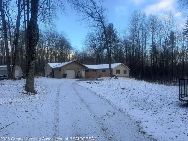 4725 S Healy Road, Glennie, MI 48737