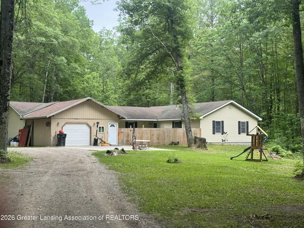 4725 S Healy Road, Glennie, MI 48737