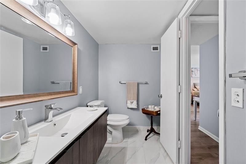 1849 S Ocean Drive, Unit 1112, Hallandale Beach, FL 33009 Photo