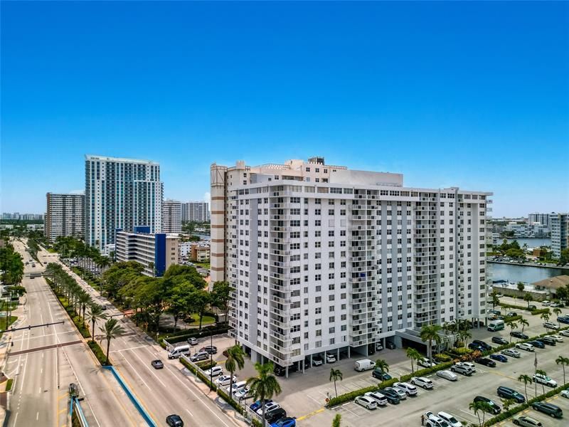 1849 S Ocean Drive, Unit 1112, Hallandale Beach, FL 33009 Photo