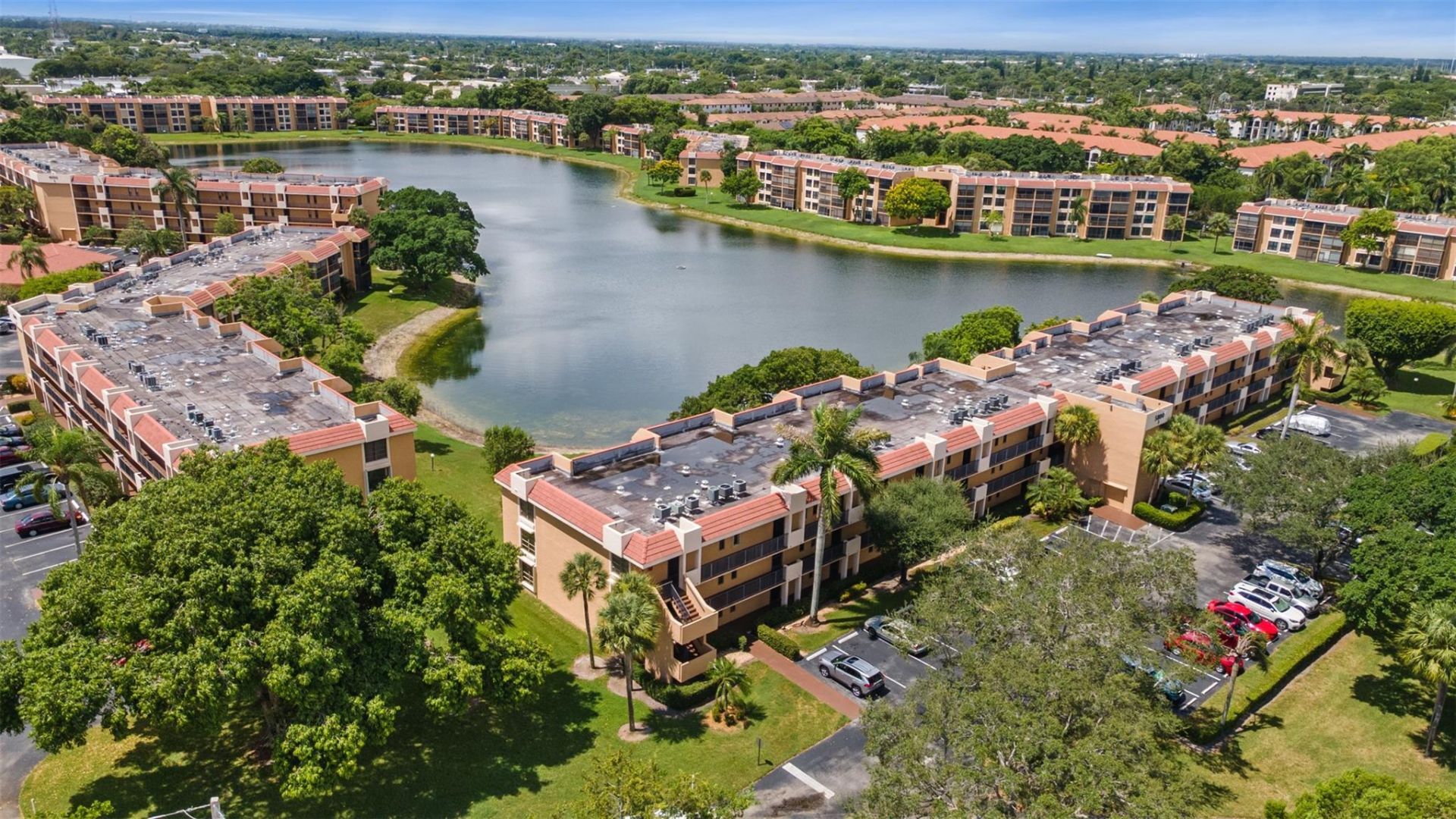 5836 Coral Lake Dr, Unit 312, Margate, FL 33063 Photo