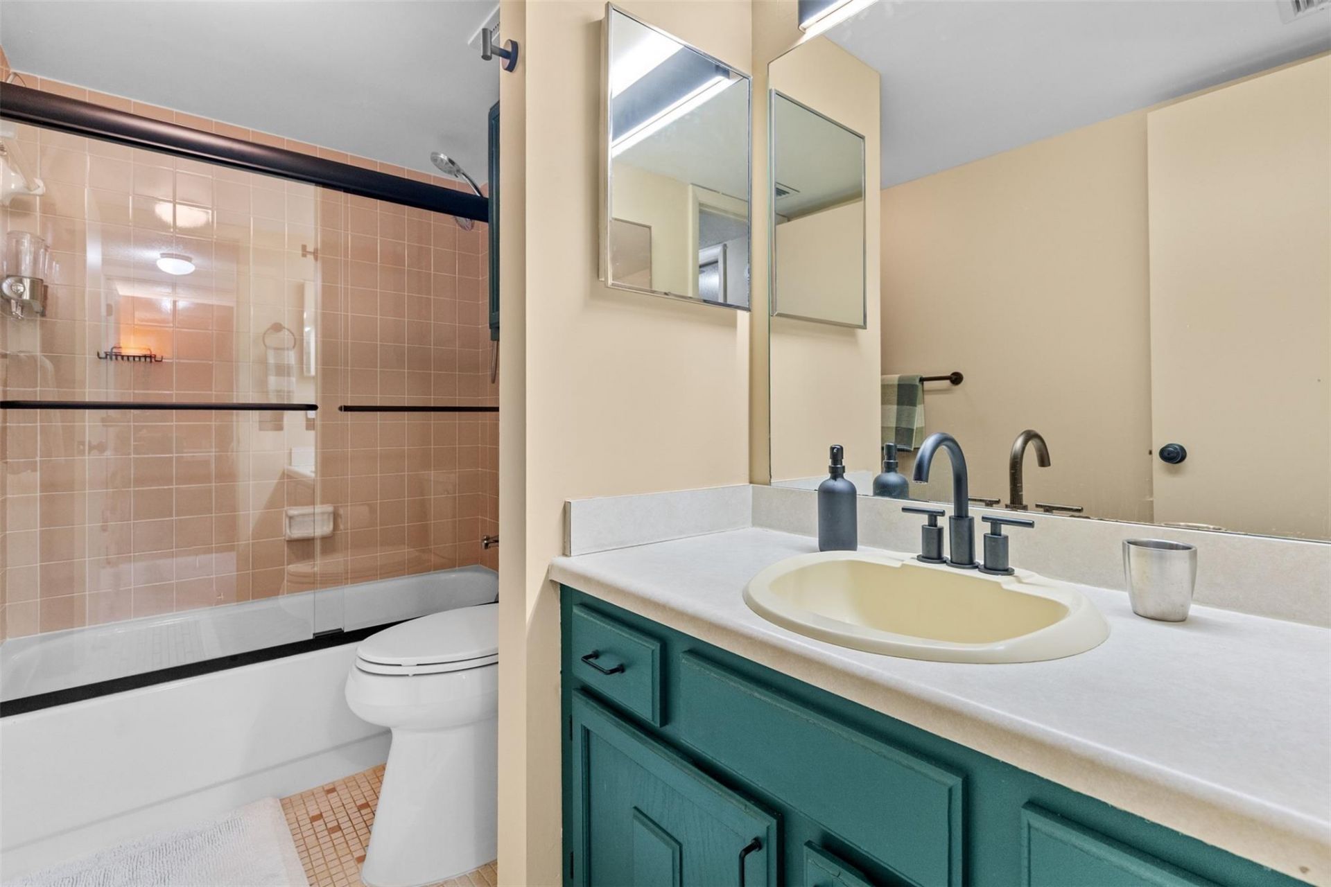 5836 Coral Lake Dr, Unit 312, Margate, FL 33063 Photo