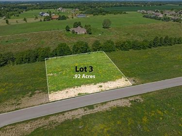 13304 Winner's Circle, Smithville, MO 64089