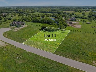 13311 Winner's Circle, Smithville, MO 64089