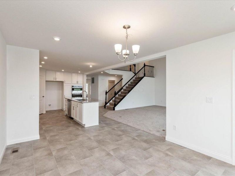 8258 Silvergrass Way, Plain City, OH 43064 Photo 10
