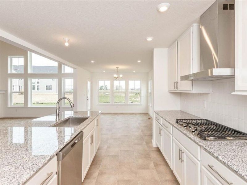 8258 Silvergrass Way, Plain City, OH 43064 Photo 8