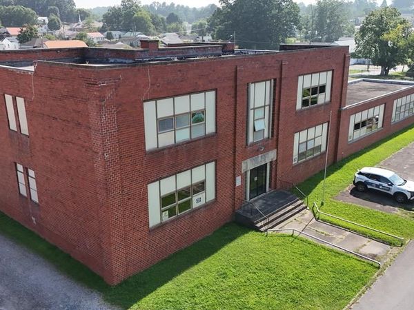 44 Patterson Avenue, OAK HILL, WV 25901