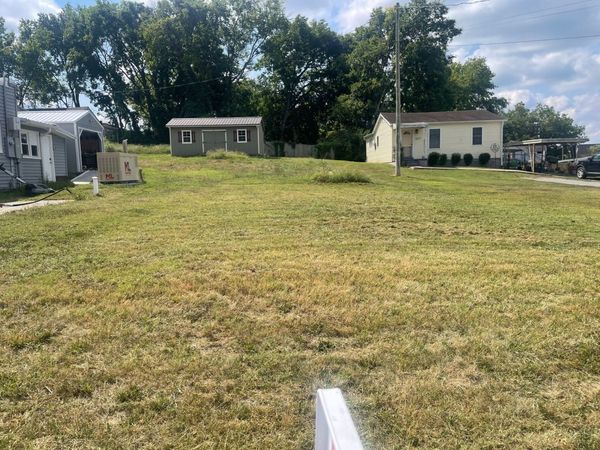 305 Bridgeway Ave, Old Hickory, TN 37138