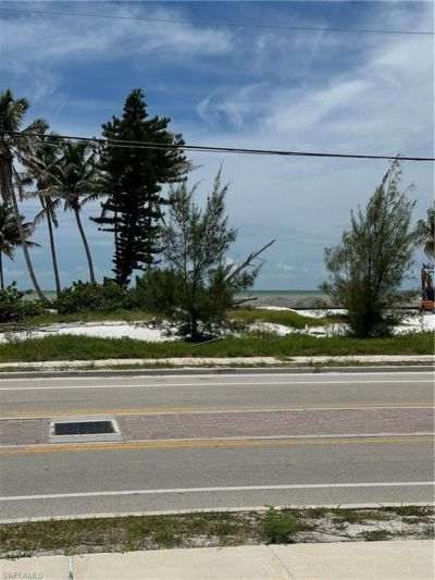 106 Hibiscus Dr, Fort Myers Beach, FL 33931 Photo