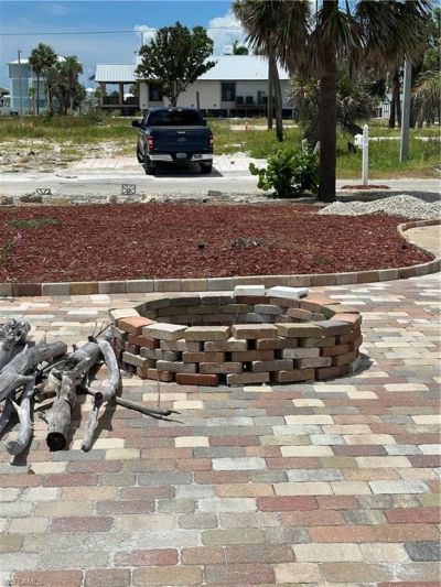 106 Hibiscus Dr, Fort Myers Beach, FL 33931 Photo