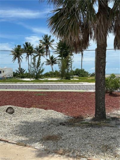 106 Hibiscus Dr, Fort Myers Beach, FL 33931 Photo