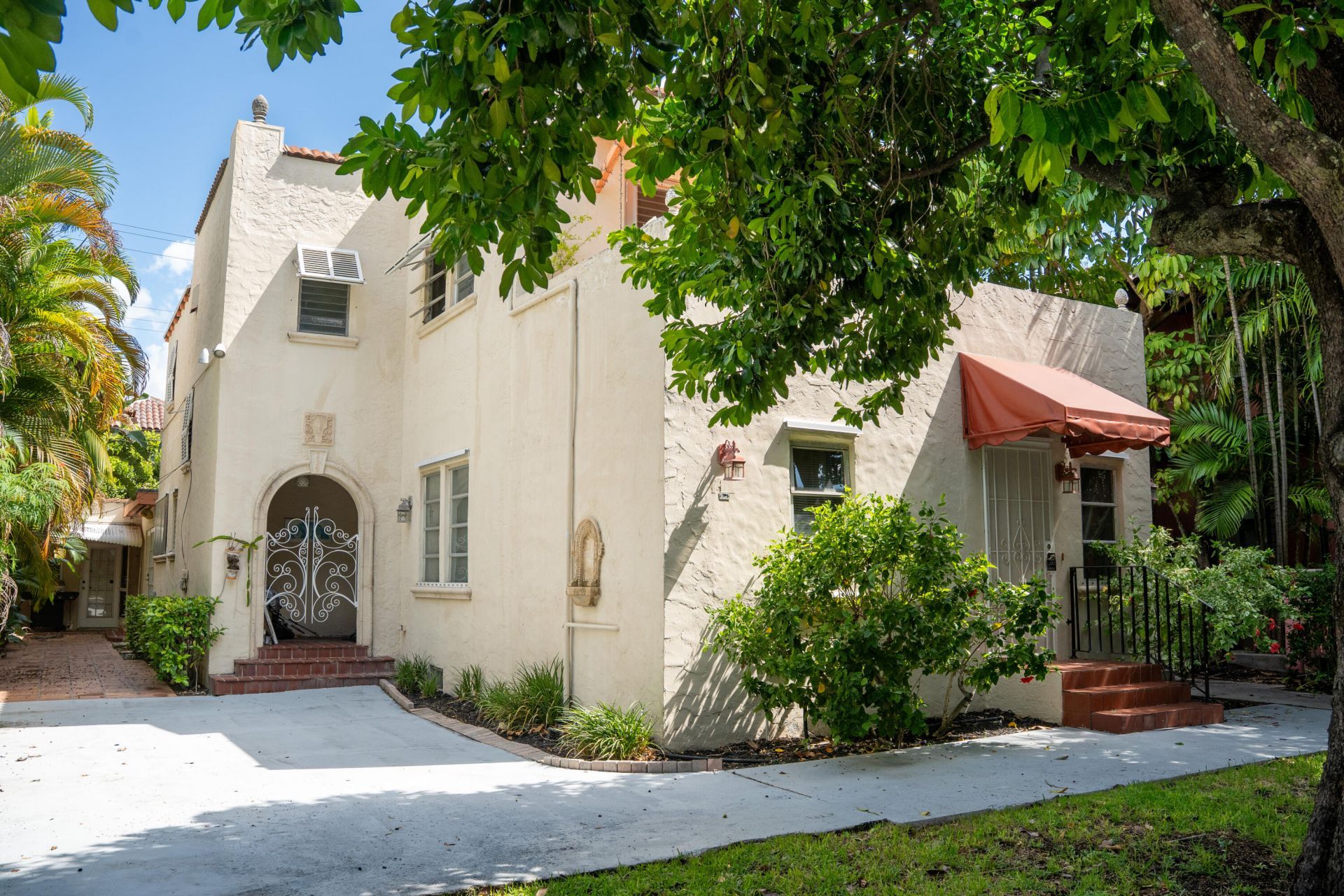 219 Seminole Avenue, Palm Beach, FL 33480 Photo