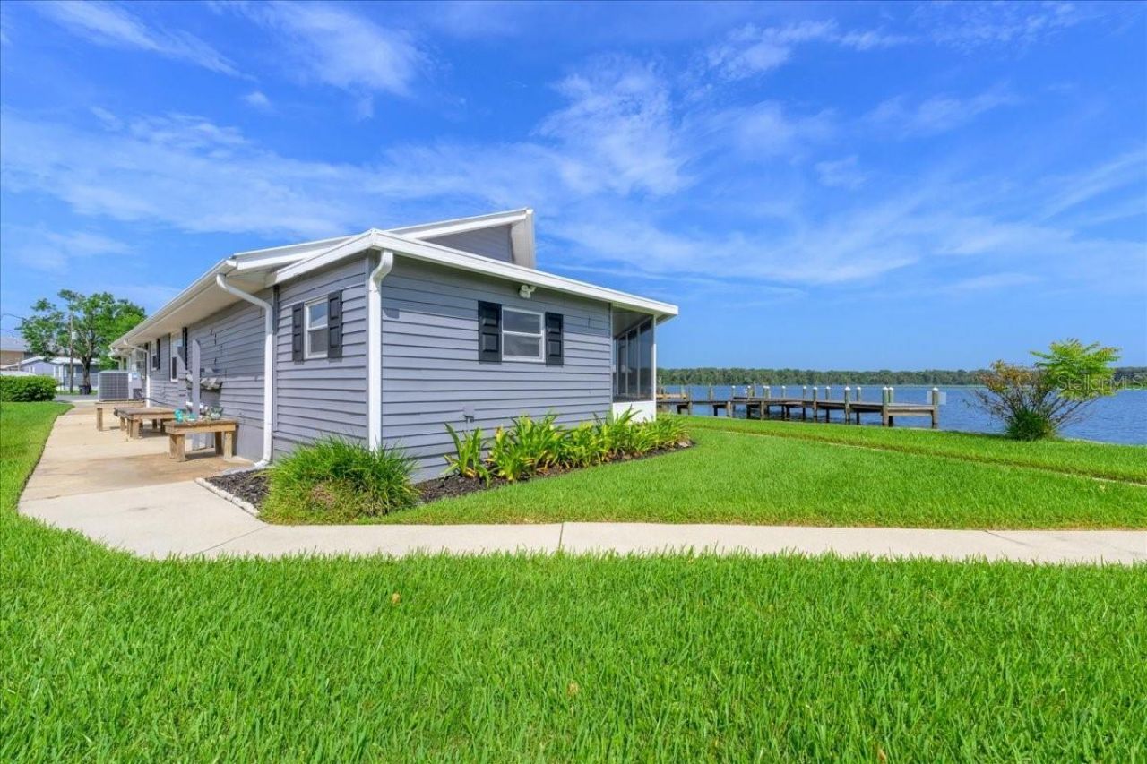 164 Moonlite Drive, Welaka, FL 32193 Photo