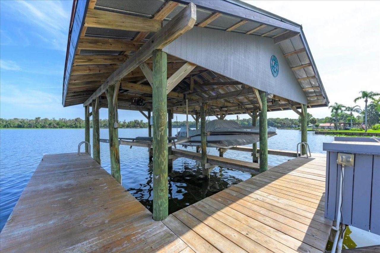 164 Moonlite Drive, Welaka, FL 32193 Photo