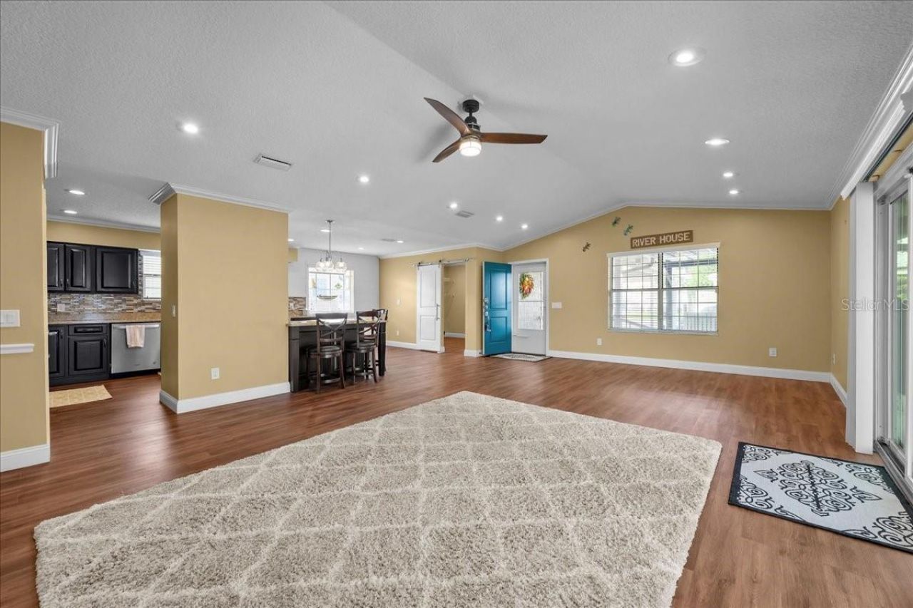 164 Moonlite Drive, Welaka, FL 32193 Photo