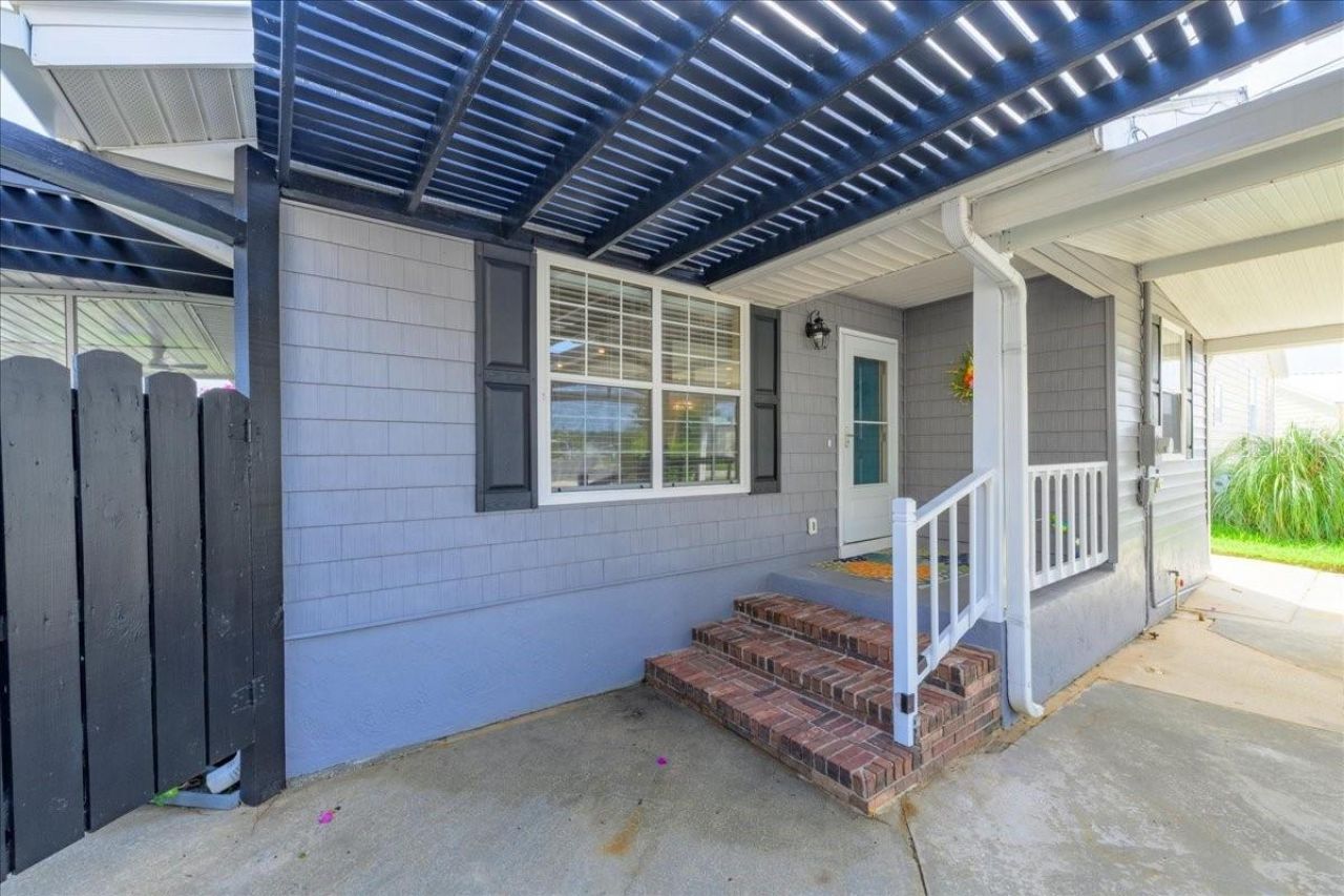 164 Moonlite Drive, Welaka, FL 32193 Photo