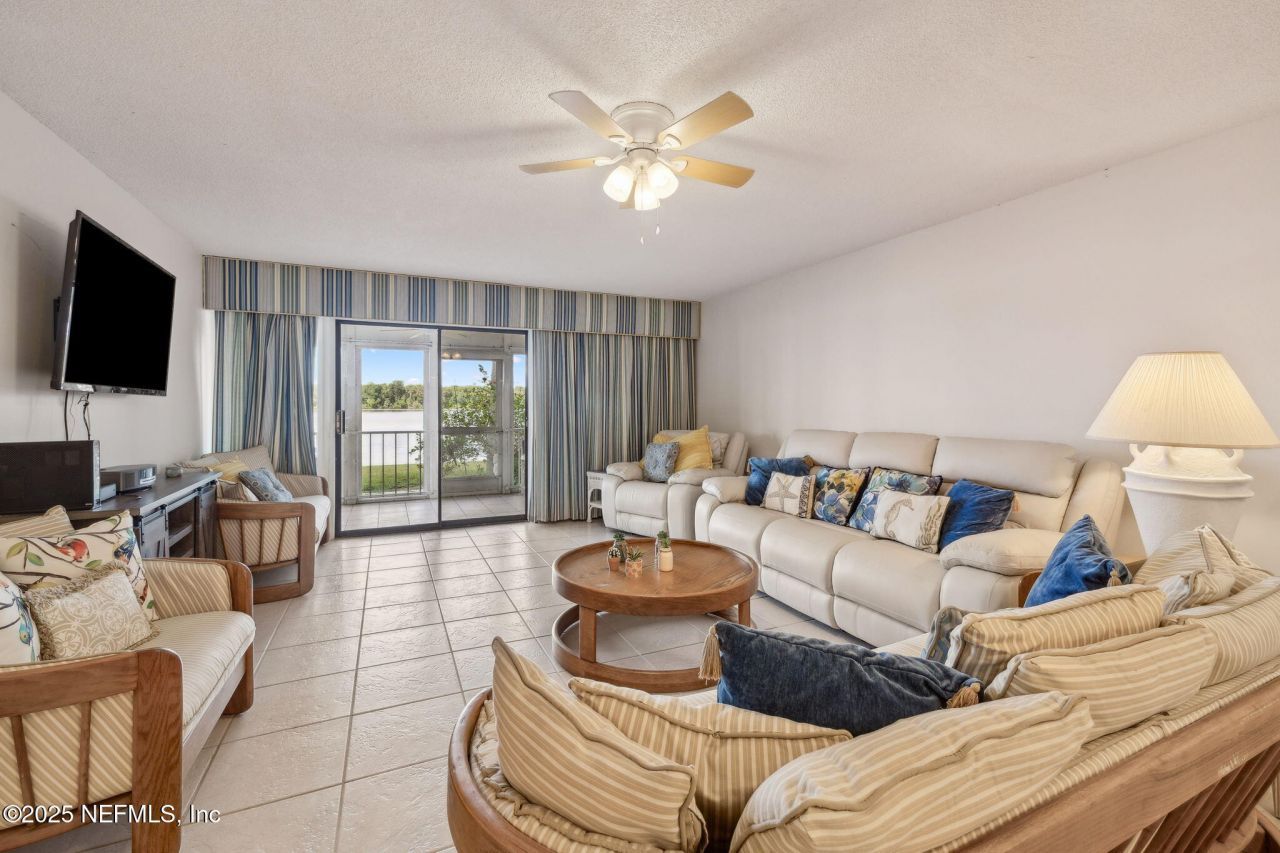 125 River Bend Place, Unit BLD. D, Welaka, FL 32193 Photo