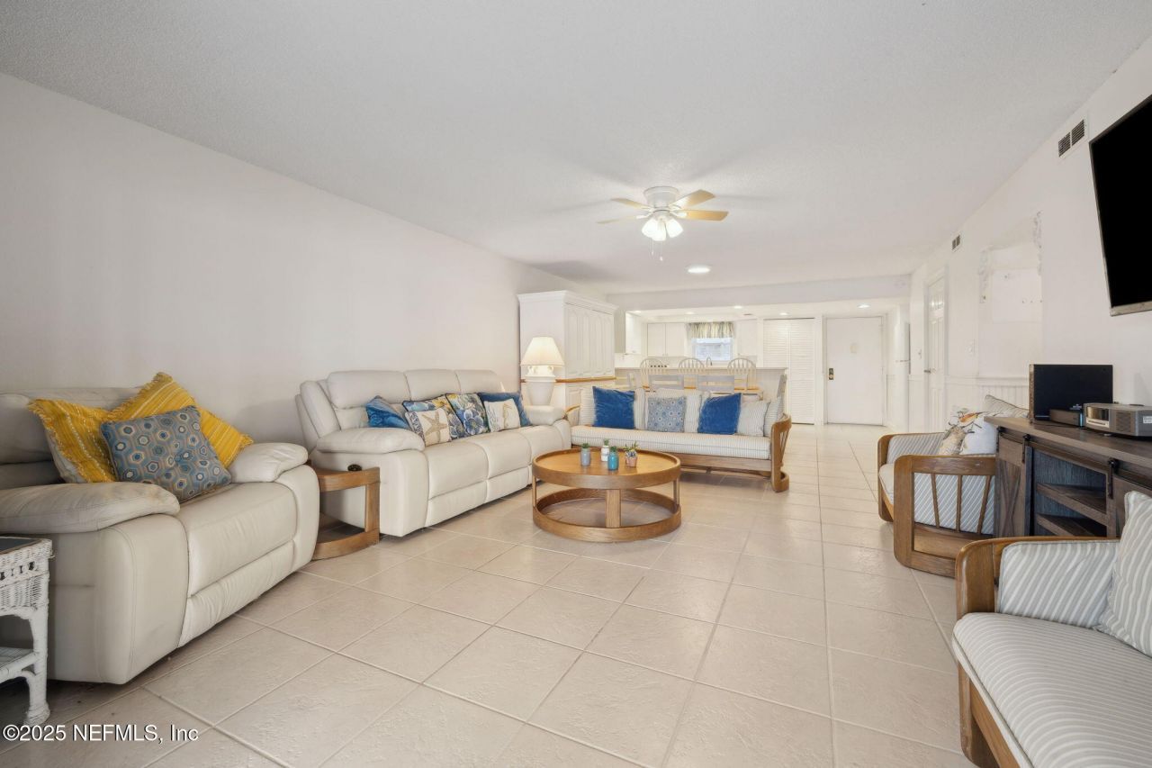 125 River Bend Place, Unit BLD. D, Welaka, FL 32193 Photo