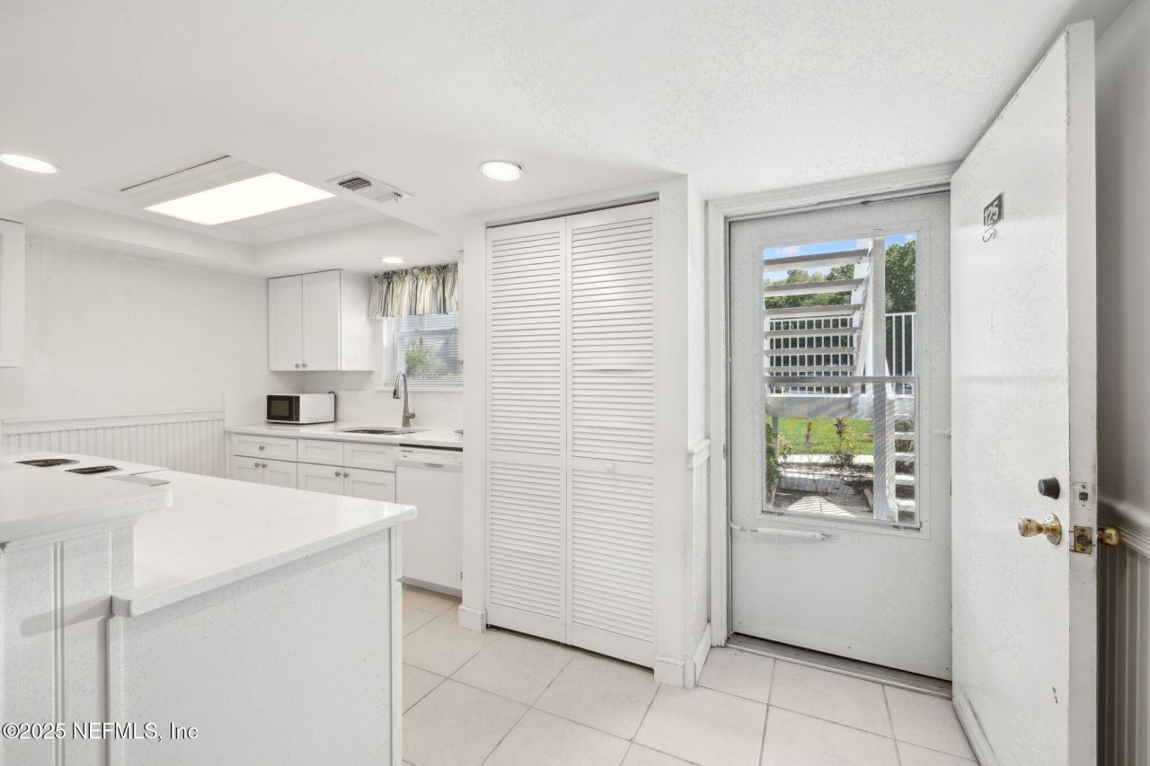 125 River Bend Place, Unit BLD. D, Welaka, FL 32193 Photo