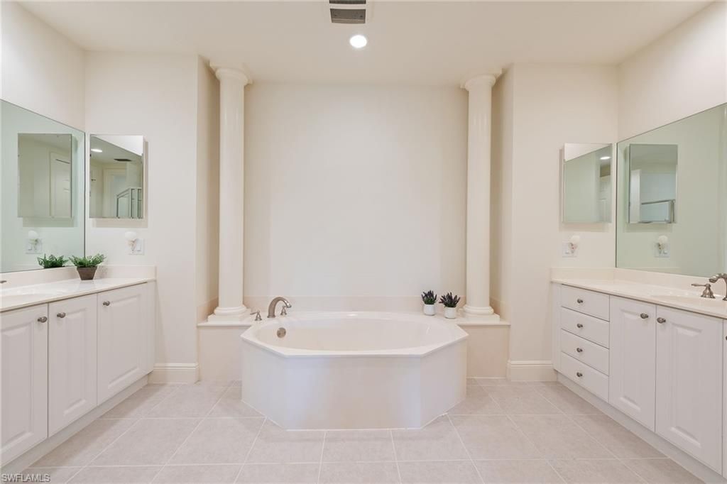 9223 Corfu Ct, Unit 104, Naples, FL 34114 Photo