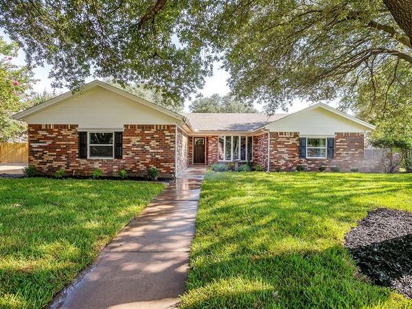 1003 Canton Road, Cleburne, TX 76033