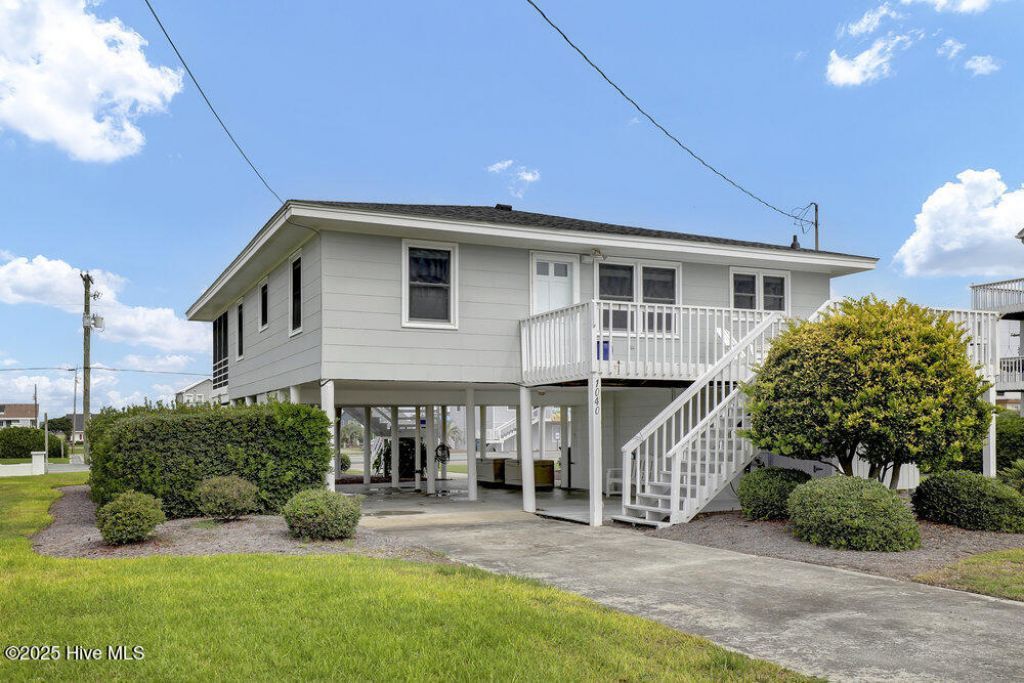1040 Ocean Boulevard, Topsail Beach, NC 28445 Main Photo