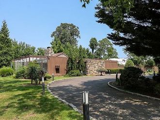 145 Arrandale Avenue Great Neck, NY 11024