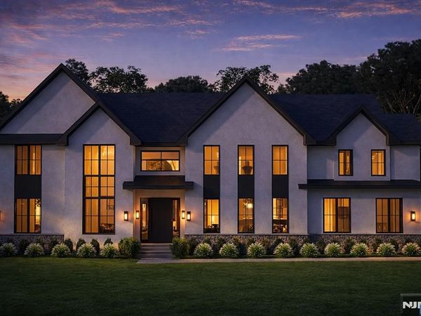 3 Central Avenue, DEMAREST, NJ 07627