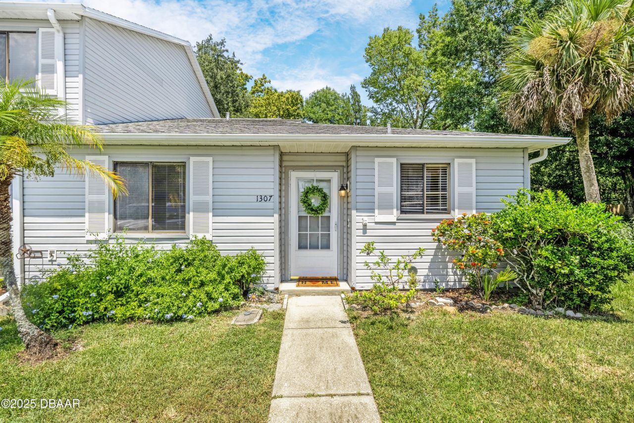 1307 Deer Springs Road, Port Orange, FL 32129 Main Photo