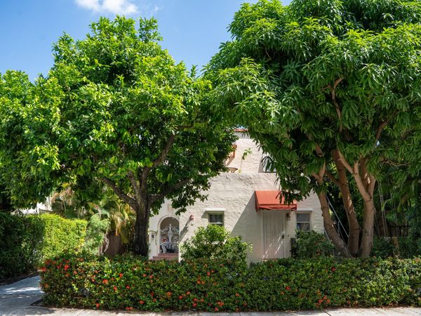 219 Seminole Avenue, Palm Beach, FL 33480