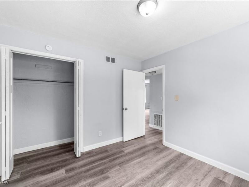 2521 Noble Road, Cleveland Heights, OH 44121 Photo 12