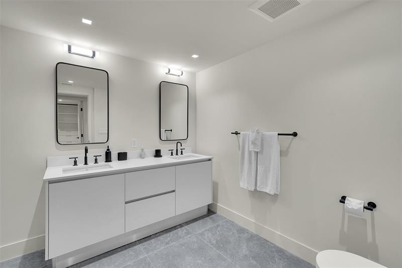 2301 Collins Avenue, Unit 1008, Miami Beach, FL 33139 Photo