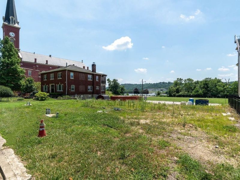 2485 Riverside Drive, Cincinnati, OH 45202 Photo 6