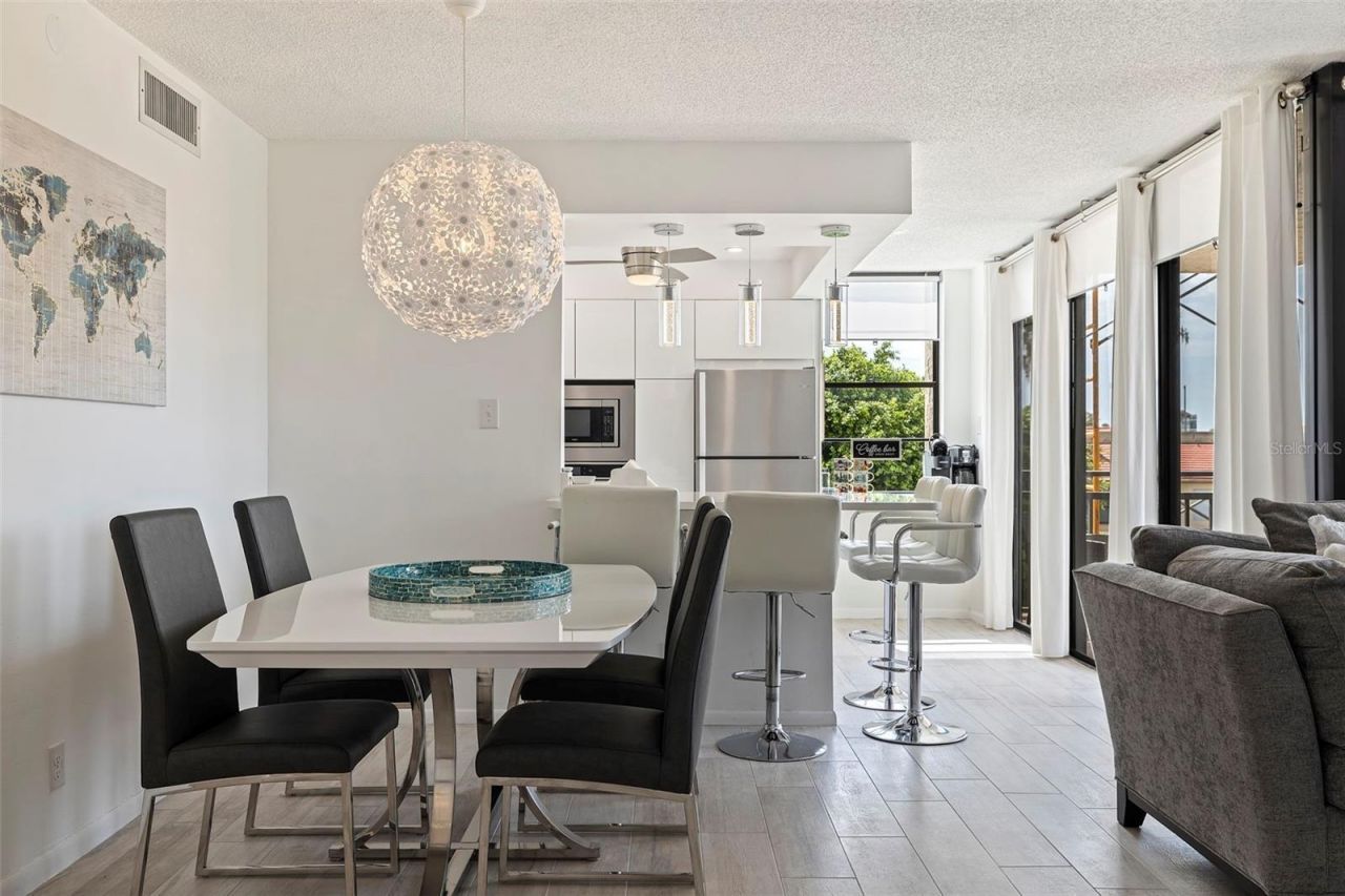 6145 Sun Boulevard, Unit 304, Saint Petersburg, FL 33715 Photo