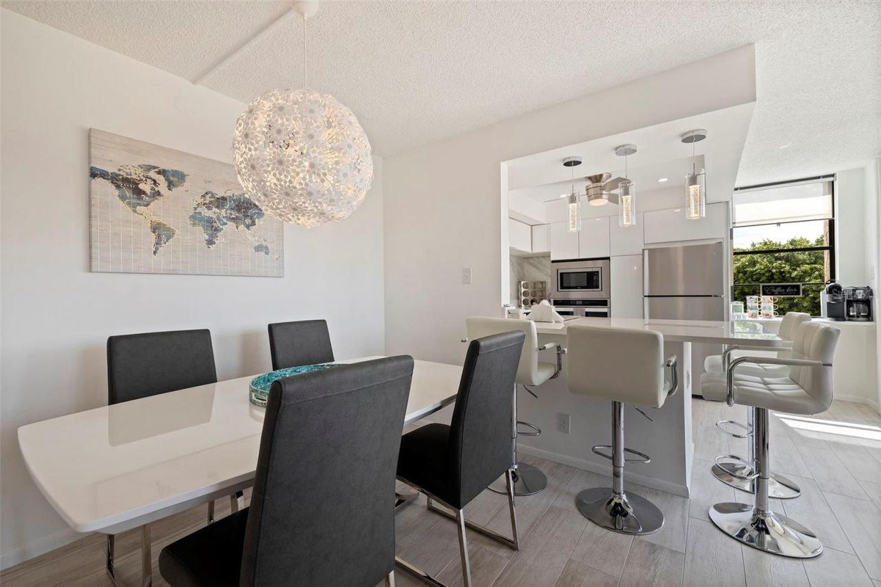 6145 Sun Boulevard, Unit 304, Saint Petersburg, FL 33715 Photo