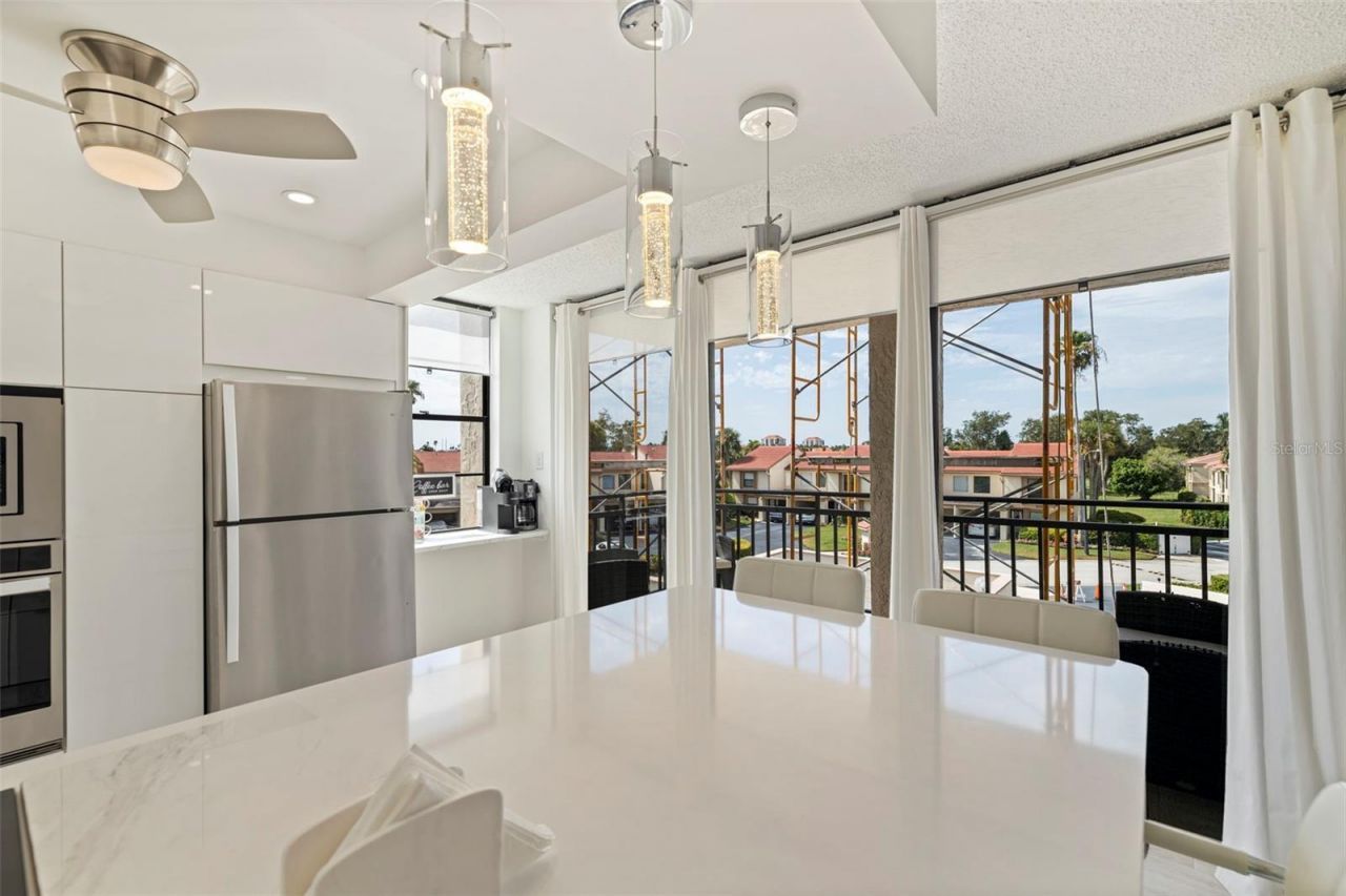 6145 Sun Boulevard, Unit 304, Saint Petersburg, FL 33715 Photo