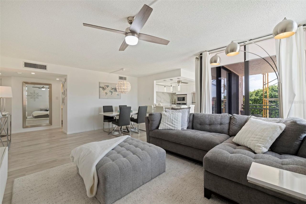 6145 Sun Boulevard, Unit 304, Saint Petersburg, FL 33715 Photo