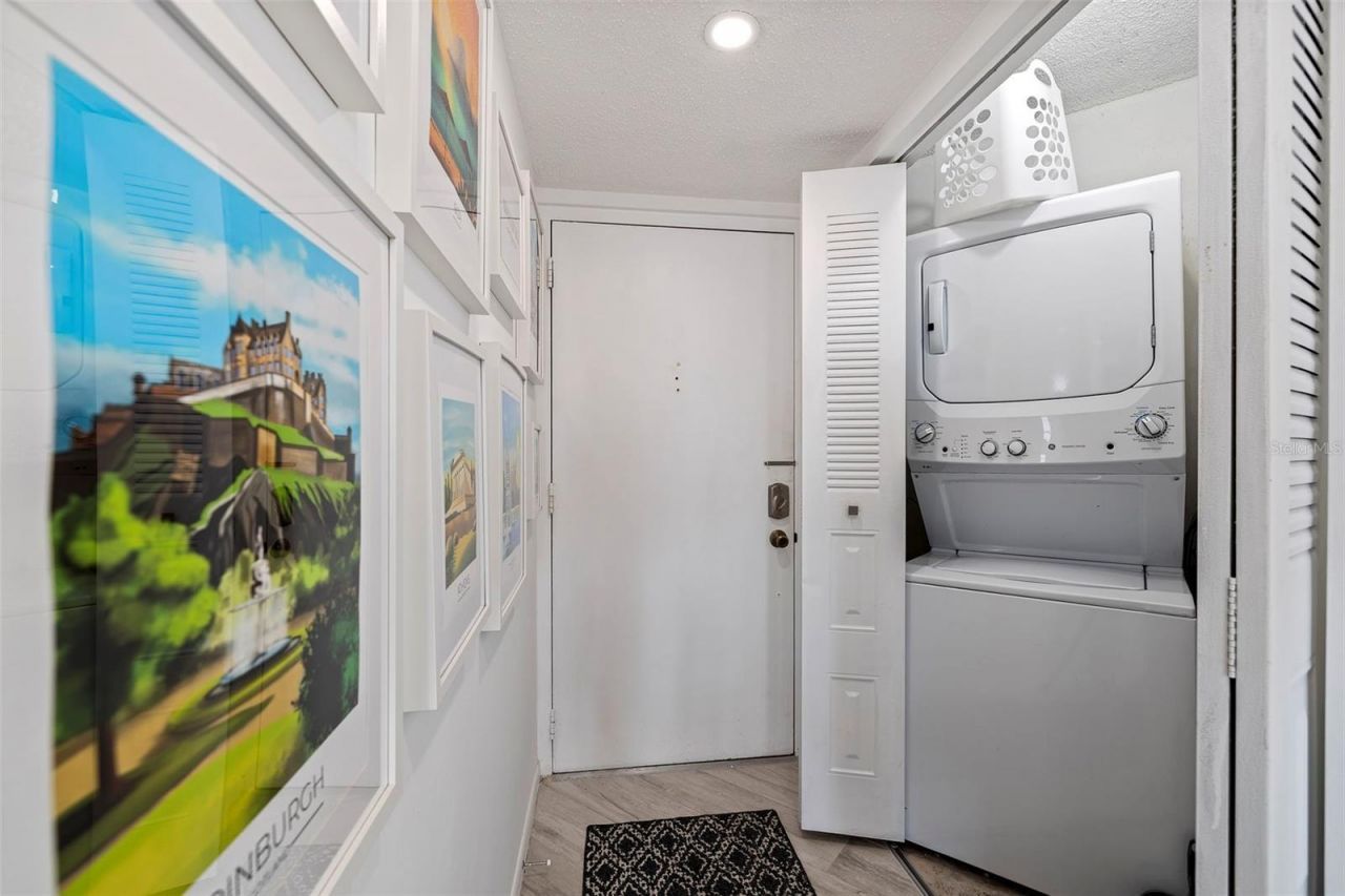 6145 Sun Boulevard, Unit 304, Saint Petersburg, FL 33715 Photo