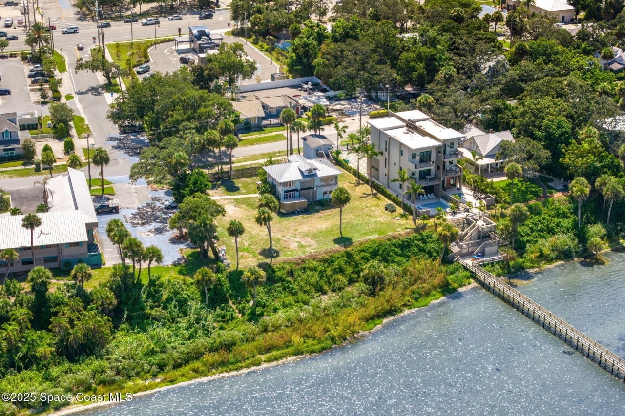 1811 Riverview Drive, Melbourne, FL 32901 Photo