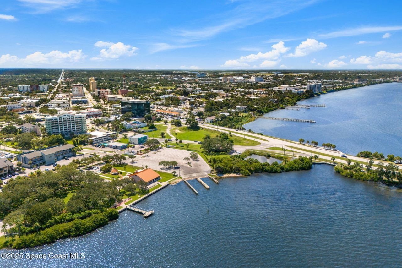 1811 Riverview Drive, Melbourne, FL 32901 Photo